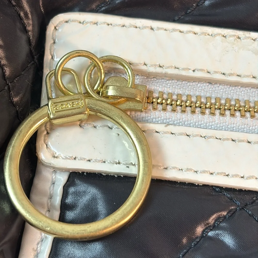 Coach Poppy Ski Bunny Black & White Quilted Nylon Crossbody Bag 15871 - Picture 5 of 16